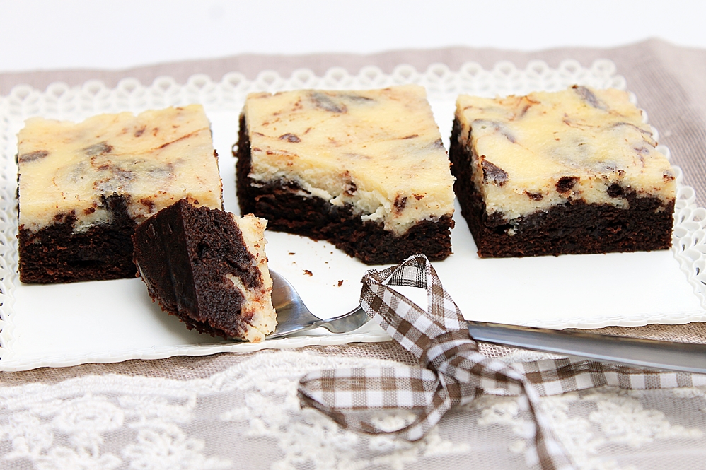 Cheesecake Brownies