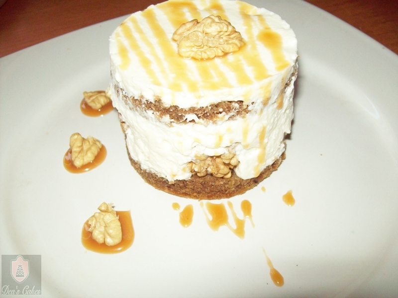 Cheesecake cu nuci si caramel