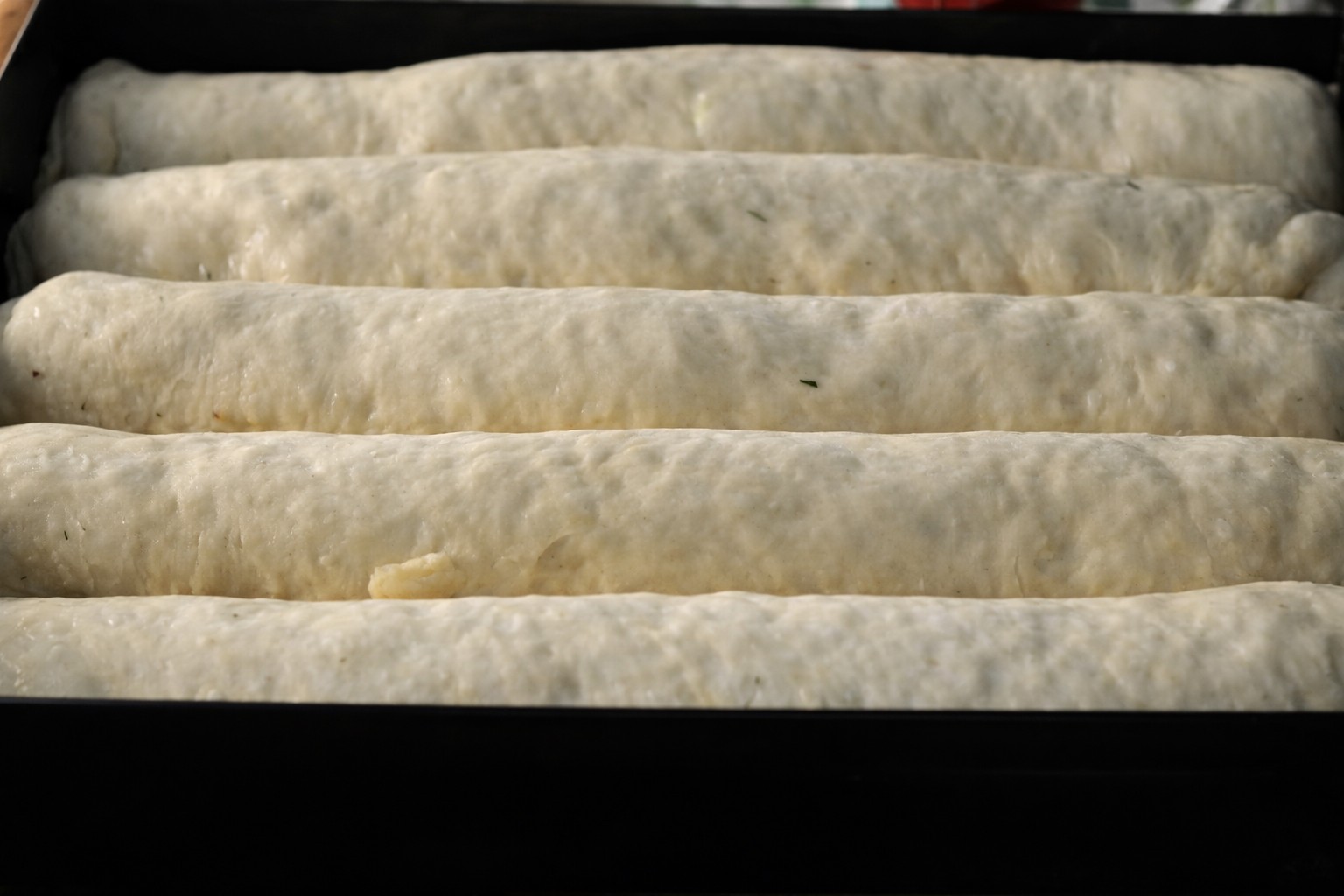 Placinta  bunicii cu branza ,marar si ceapa verde 