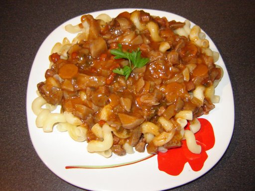 Bourguignon de ciuperci cu paste