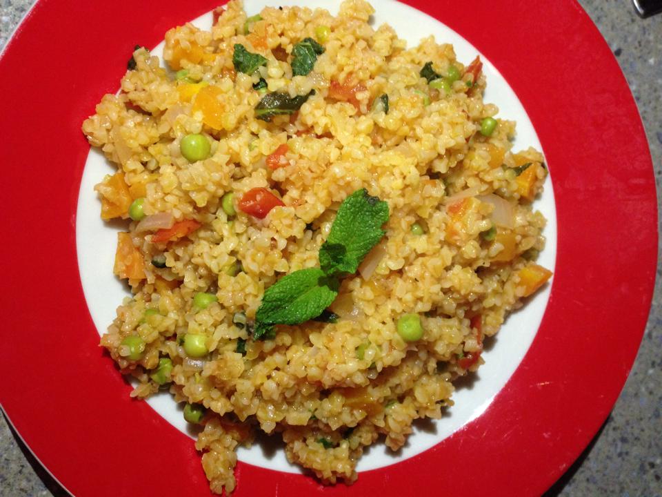 Pilaf din bulgur cu legume si menta