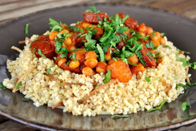 Tocana de naut cu chorizo si bulgur