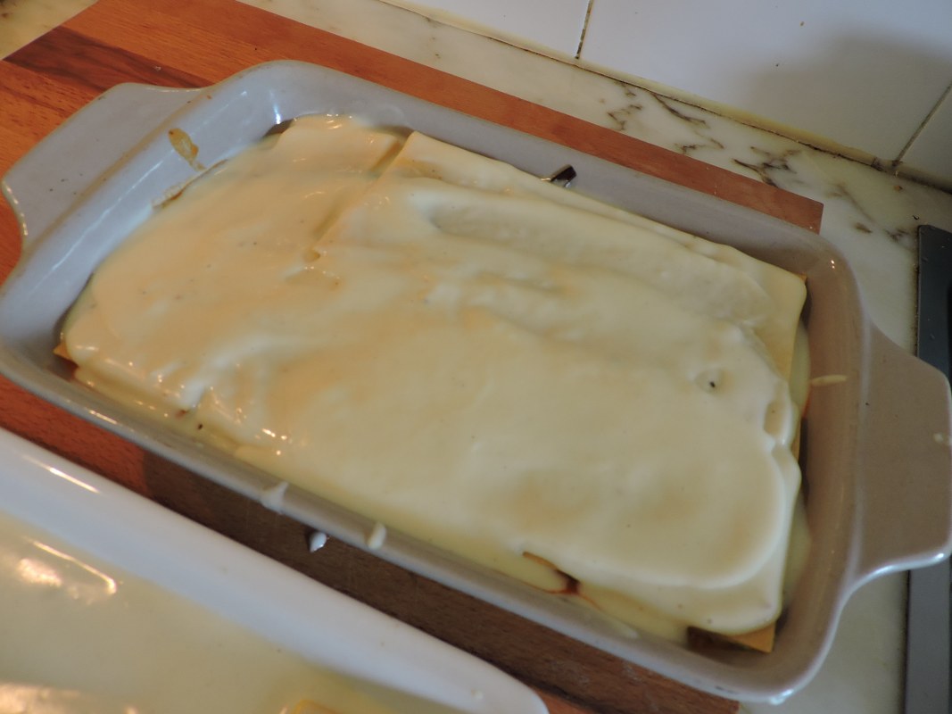 Lasagna cu sos bolognese si vinete