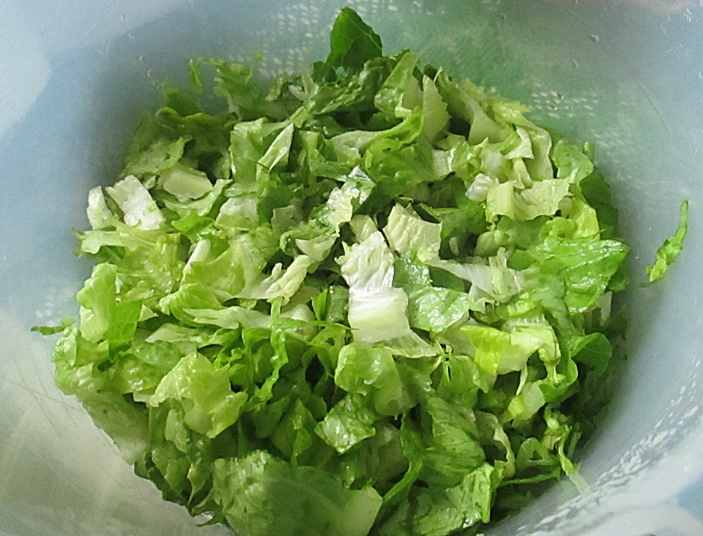 Omleta cu salata verde