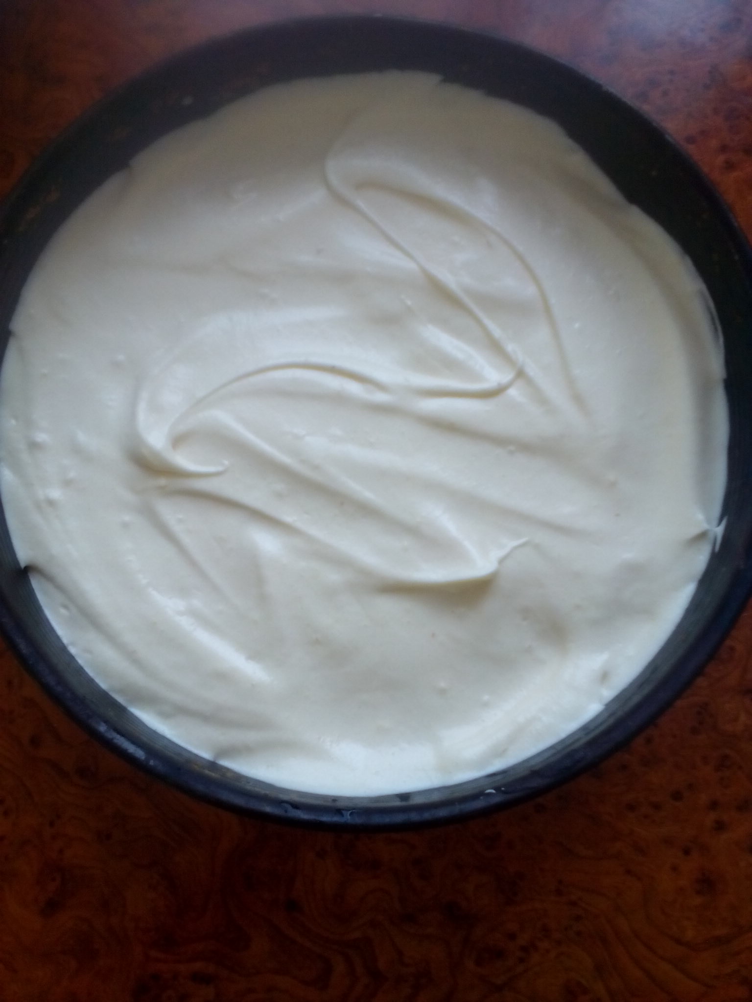 Tarta cu piersici si caramel