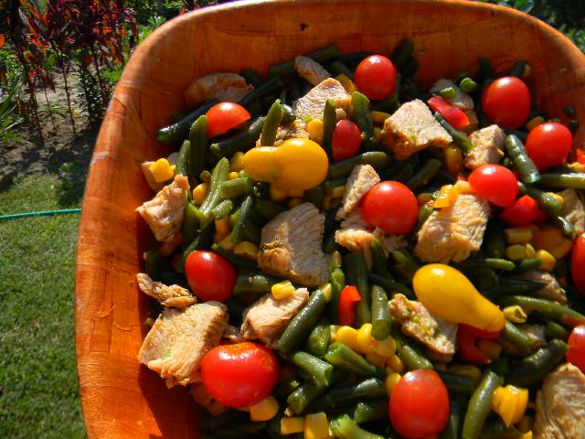 Salata de fasole verde cu piept de curcan