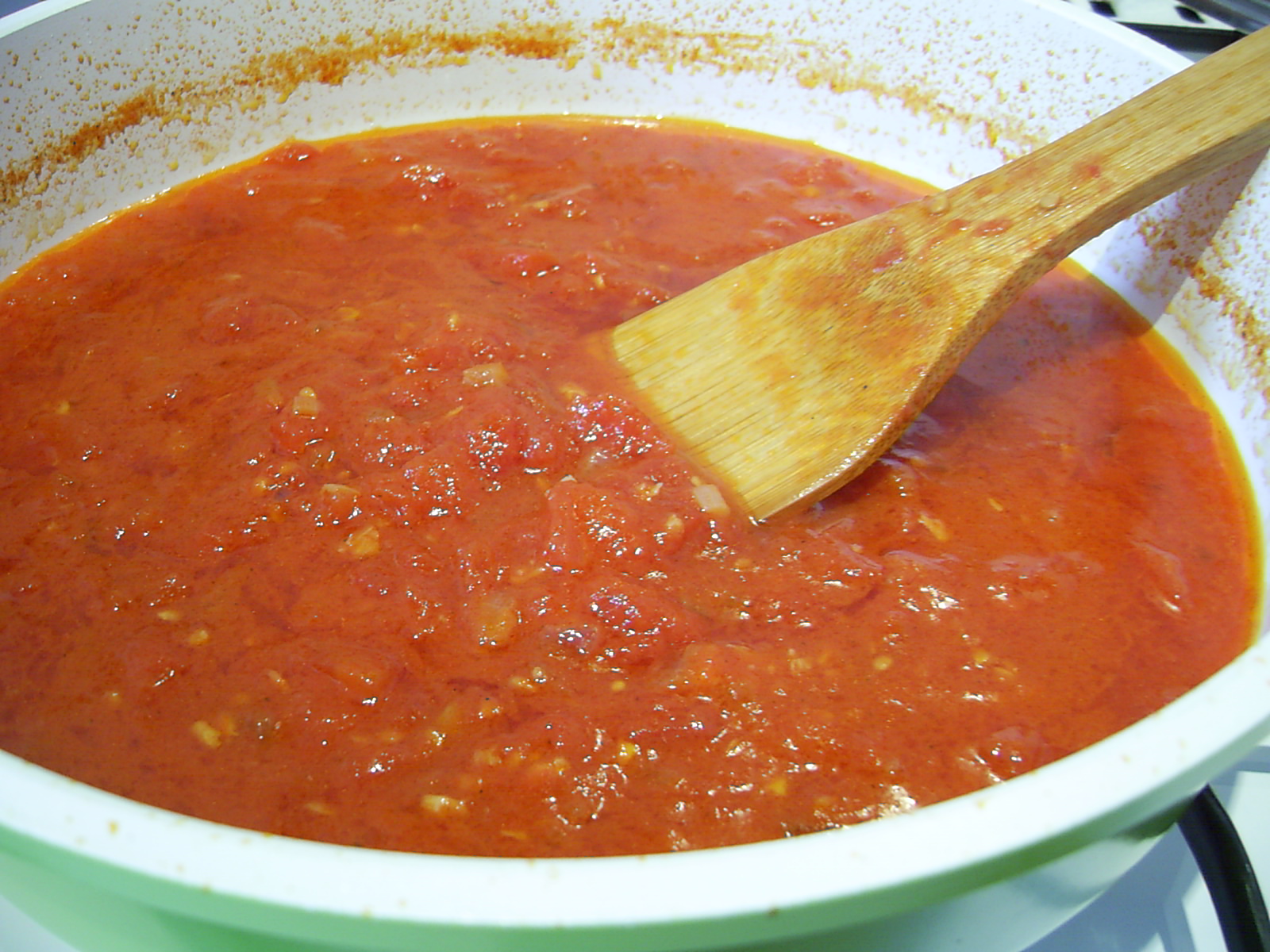 Gnocchi cu mozzarella in sos de rosii