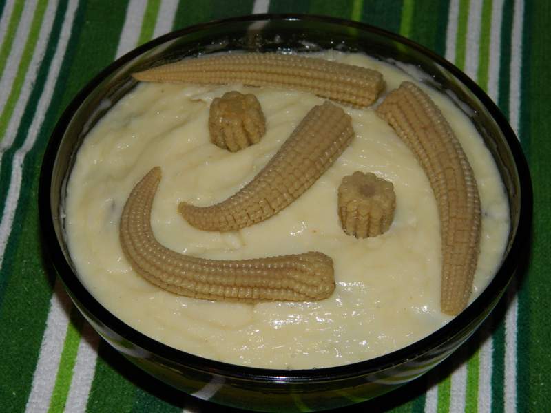 Salata de piept de pui cu ciuperci si baby corn