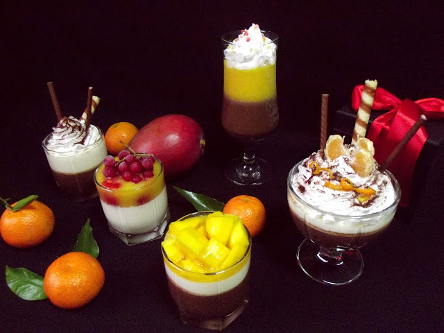 Panna cotta cu ciocolată,cu vanilie şi jeleu de mango