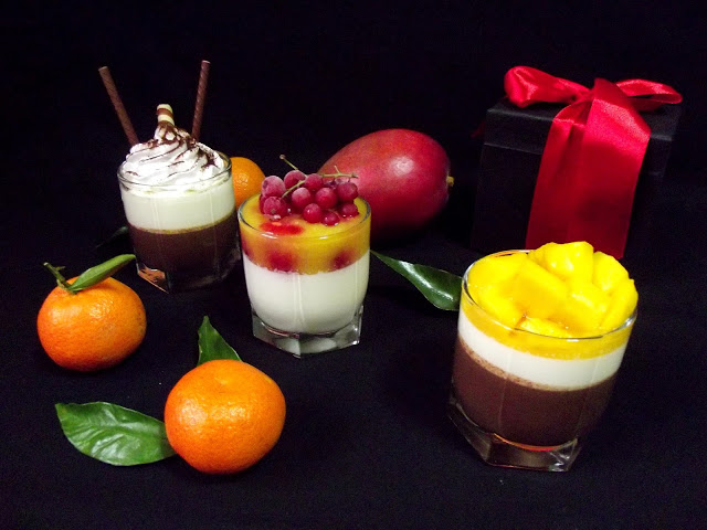 Panna cotta cu ciocolată,cu vanilie şi jeleu de mango