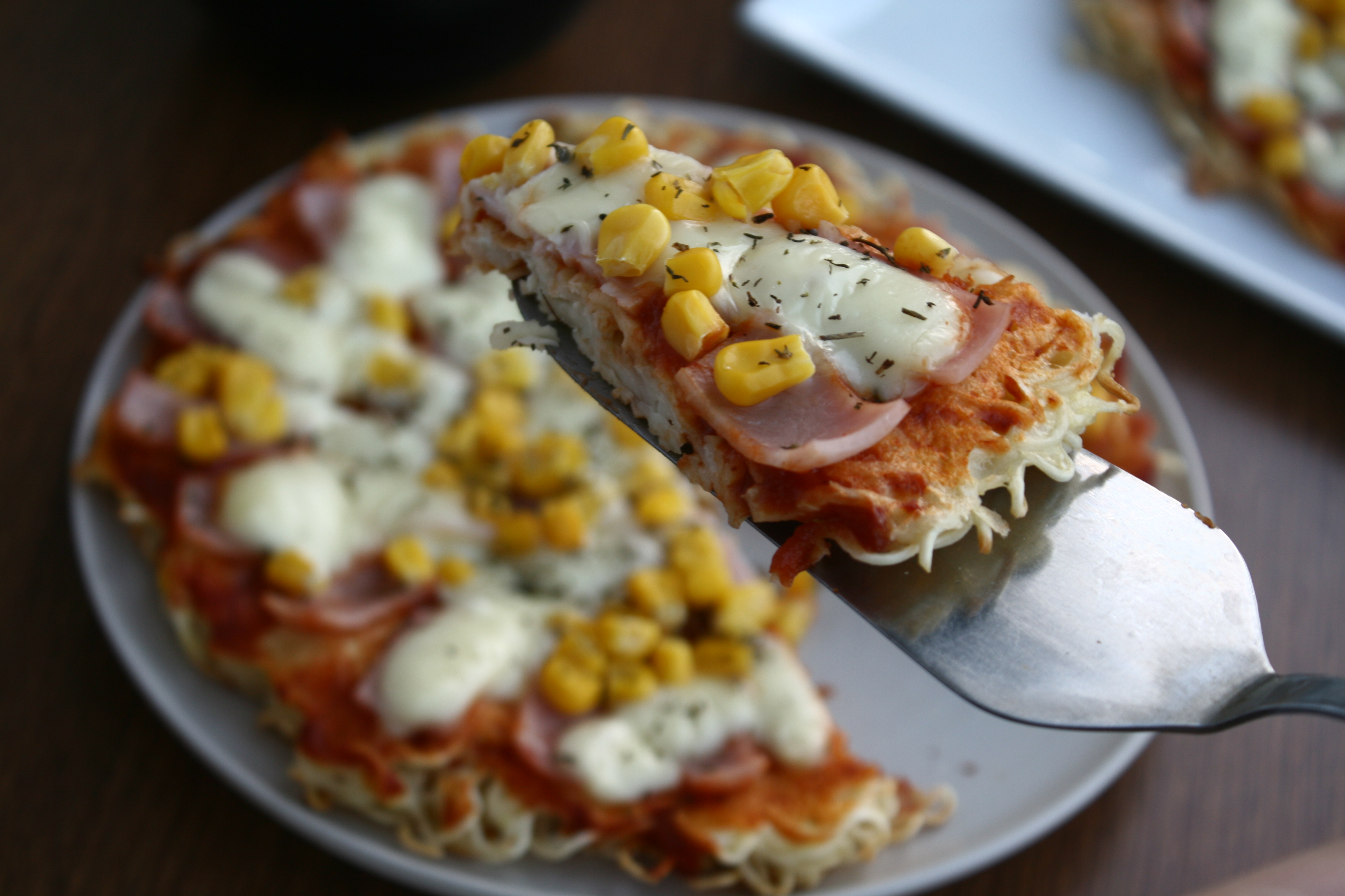 Ramen pizza