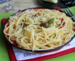 Spaghetti cu branza cheddar, ardei iute si rosii uscate-1