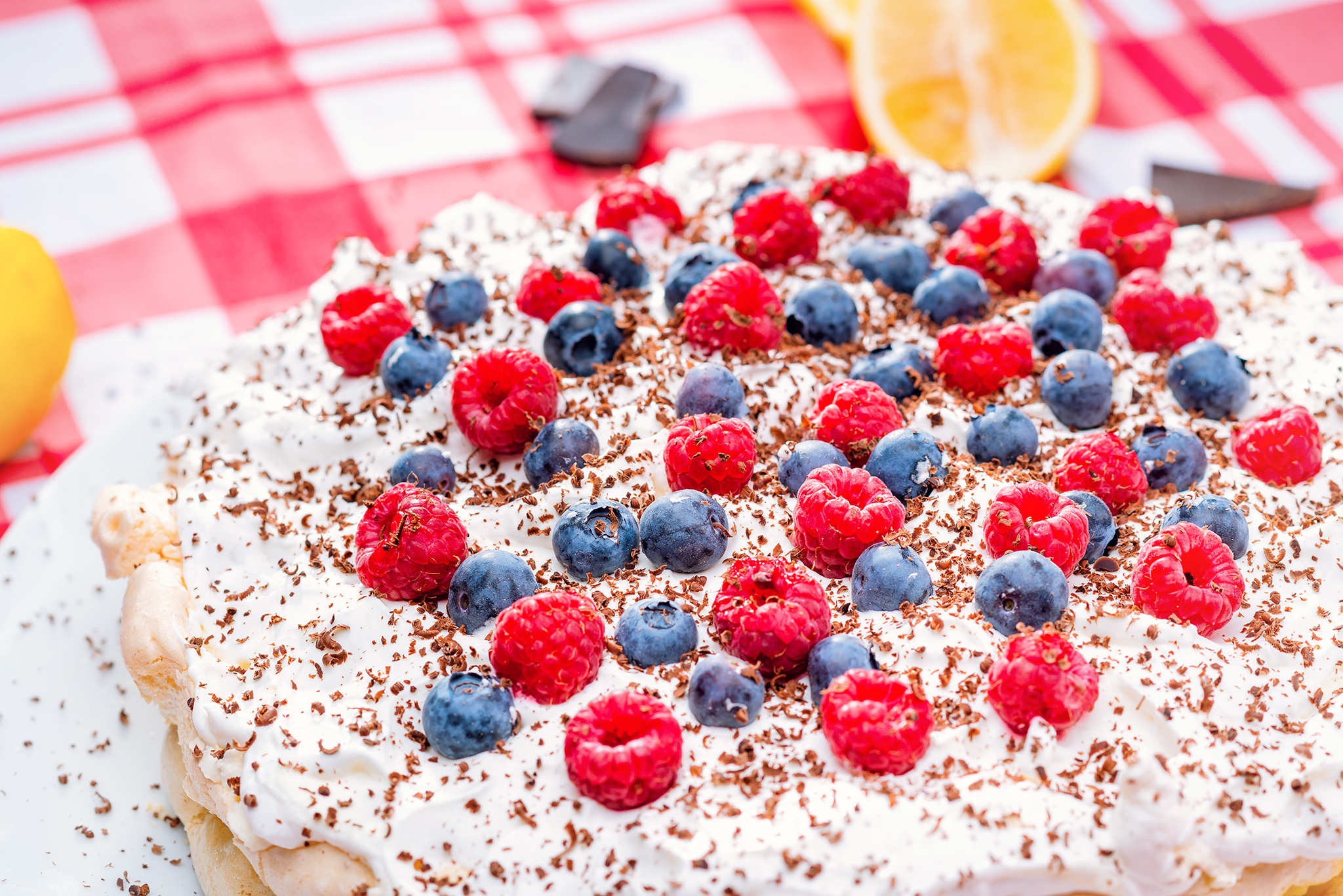 Pavlova cu crema de whiskey Baileys