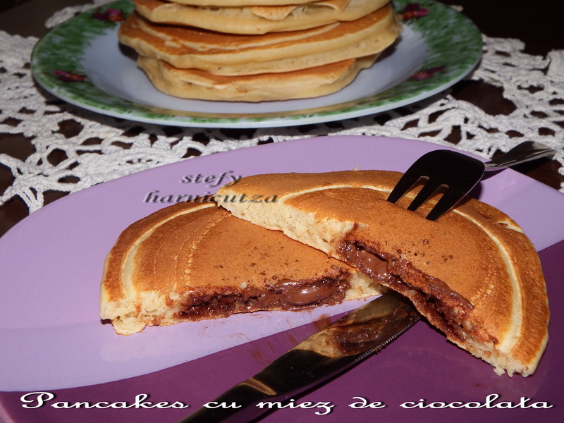 Pancakes cu miez de ciocolata