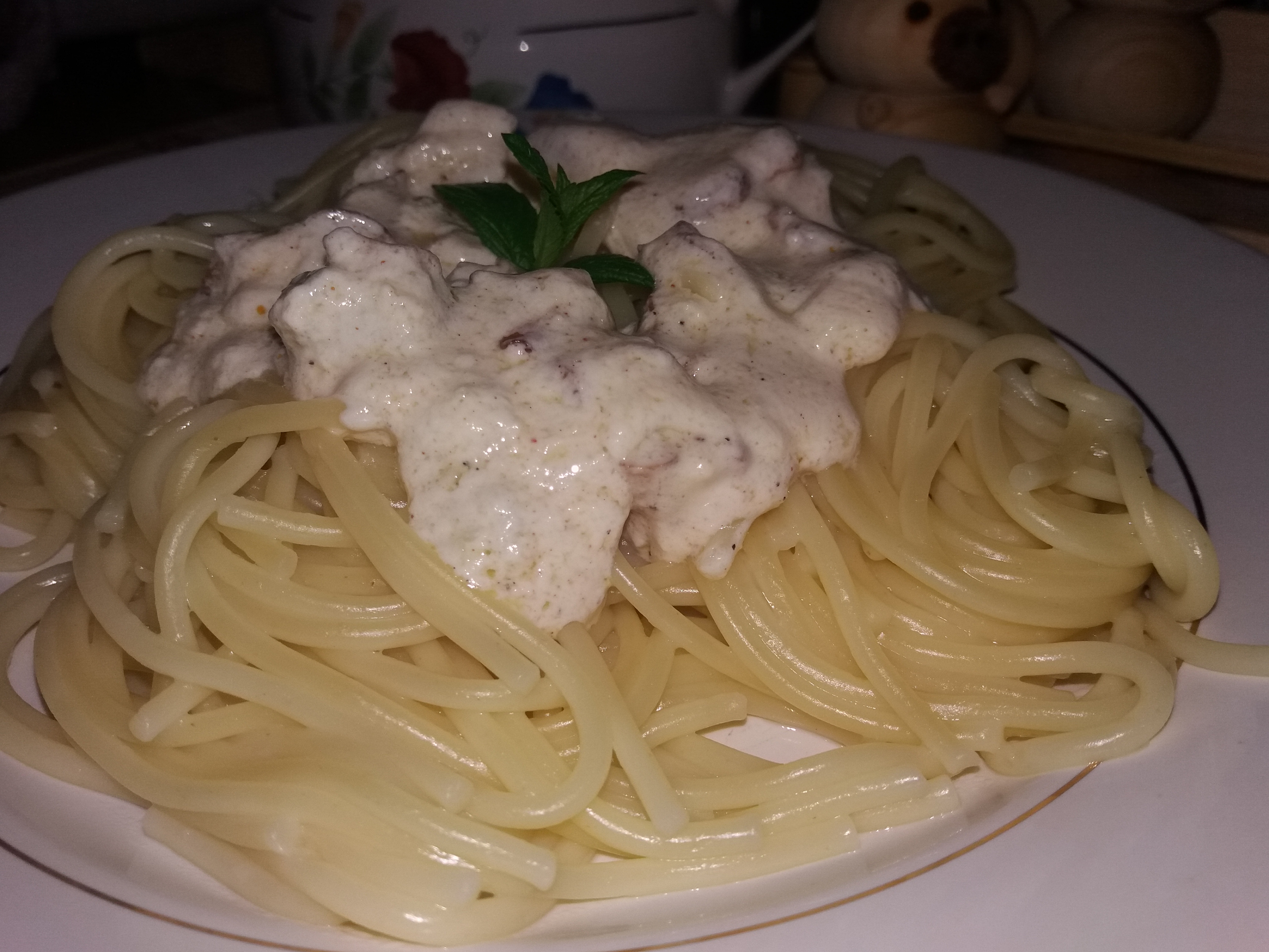 Spaghetti cu sos de ciuperci