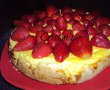 Tarta cu branza si capsuni-7