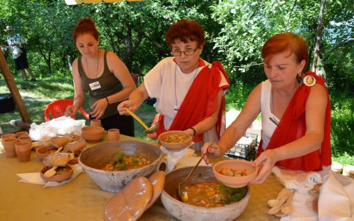 Mancaruri dupa retete din cea mai veche carte de bucate, la un festival din Romania