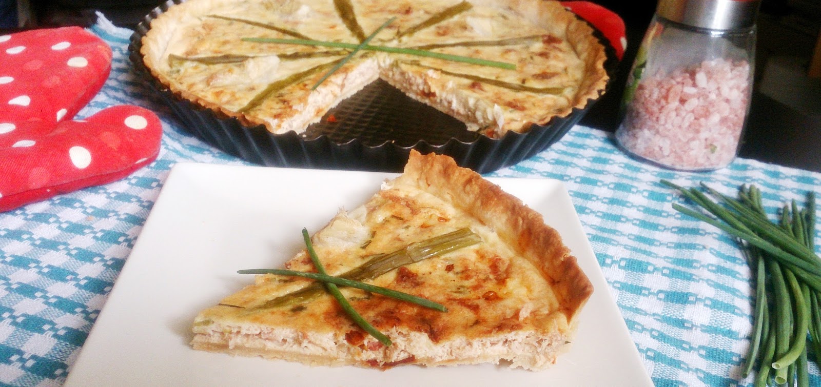 Quiche cu ton, rosii deshidratate si sparanghel