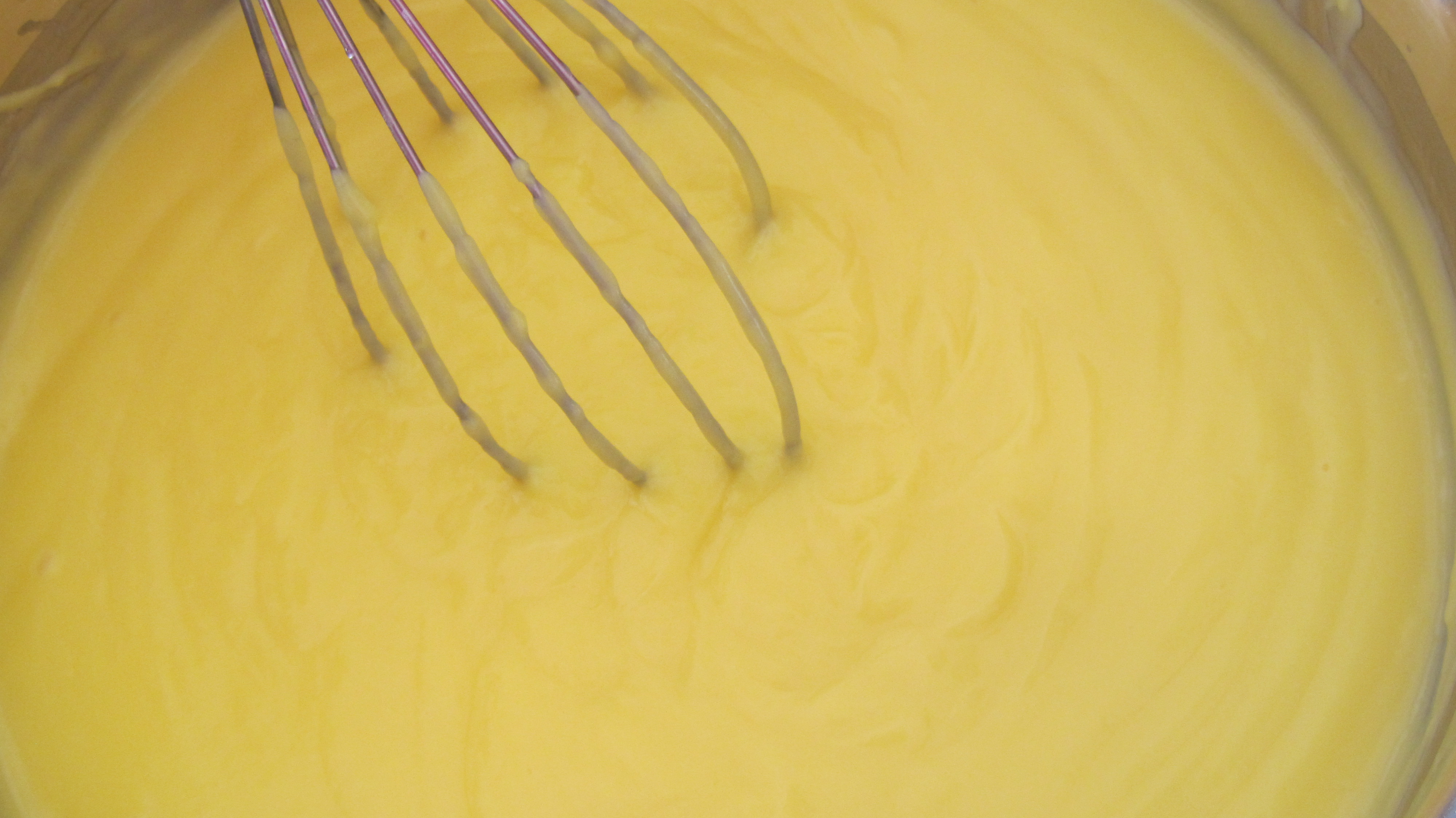 Tort Kira - cu mere caramelizate, banane si crema de vanilie