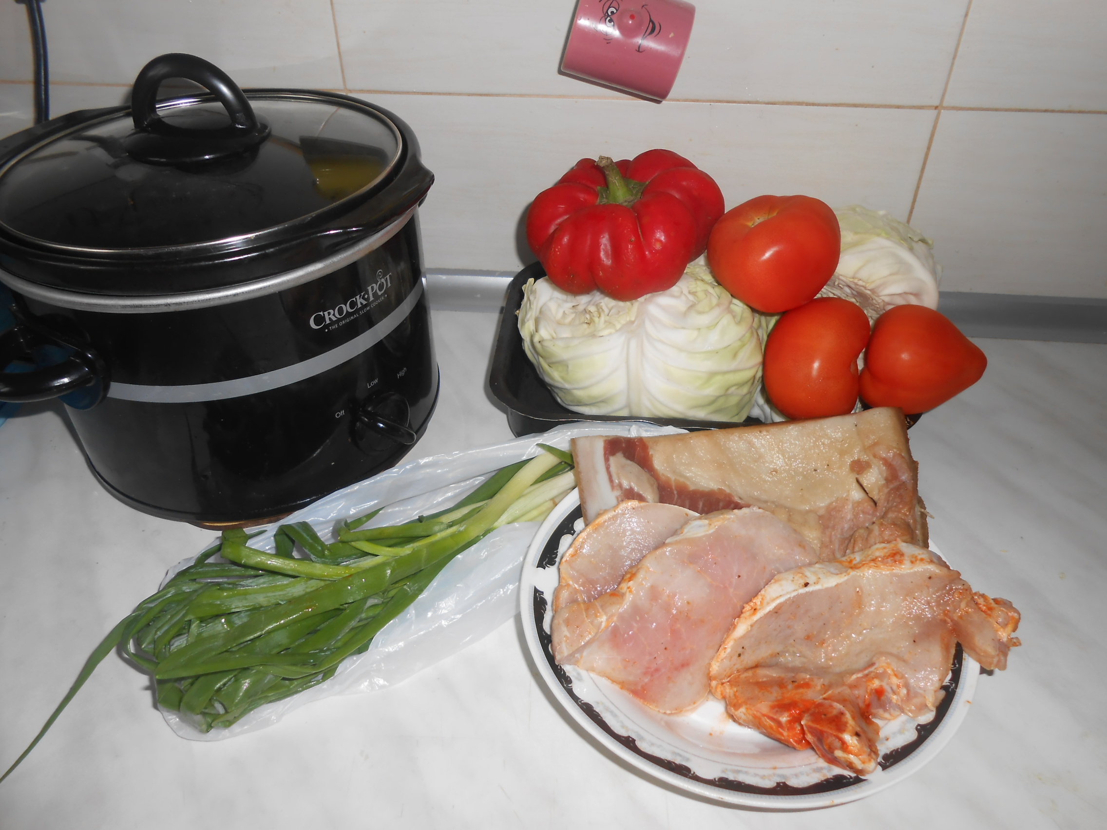 Varza dulce cu cotlet si sunca la slow cooker Crock-Pot