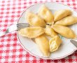 Cei mai buni coltunasi moldovenesti cu branza dulce-5