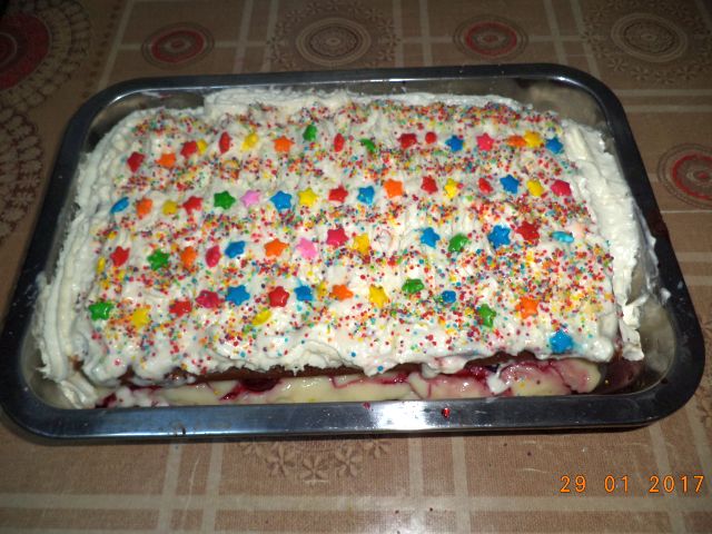 Tort de turta dulce si visine