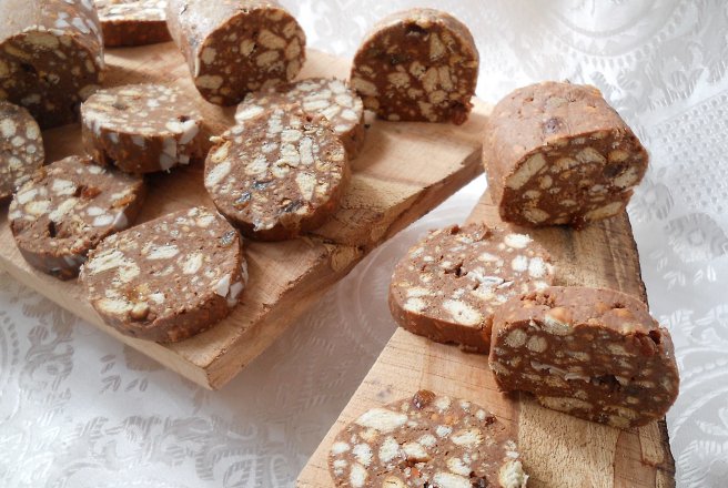 Salam de biscuiţi, reţetă cu dulce de leche