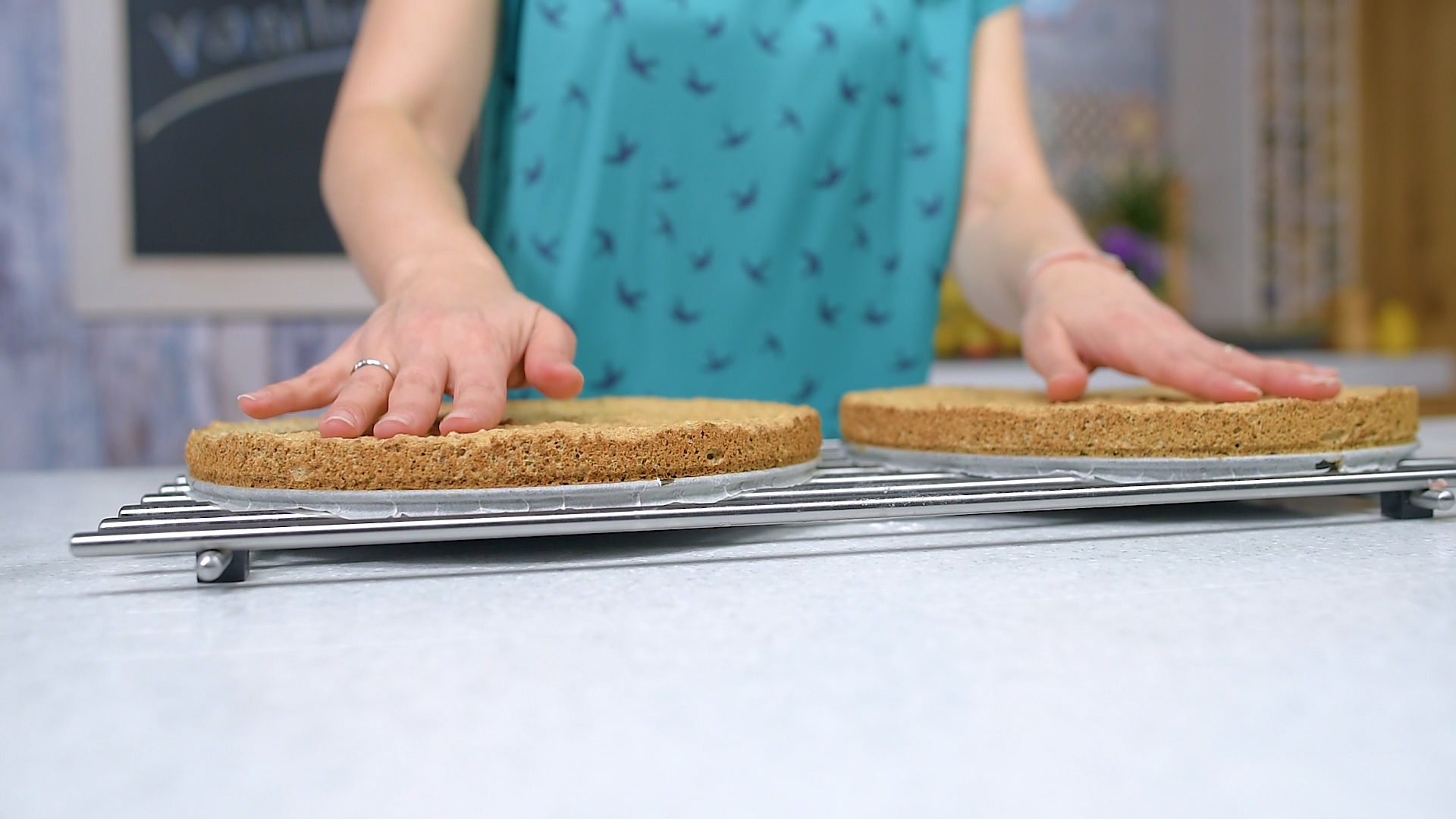 Desert tort cu nuca si crema de vanilie