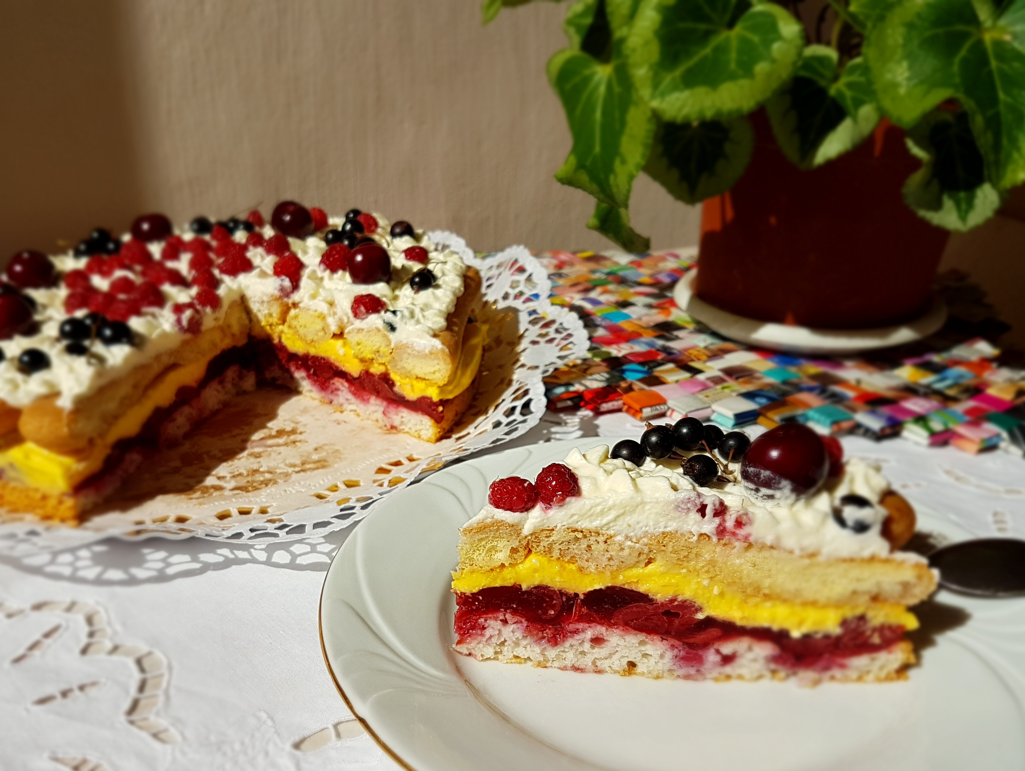 Desert tort cu fructe de sezon