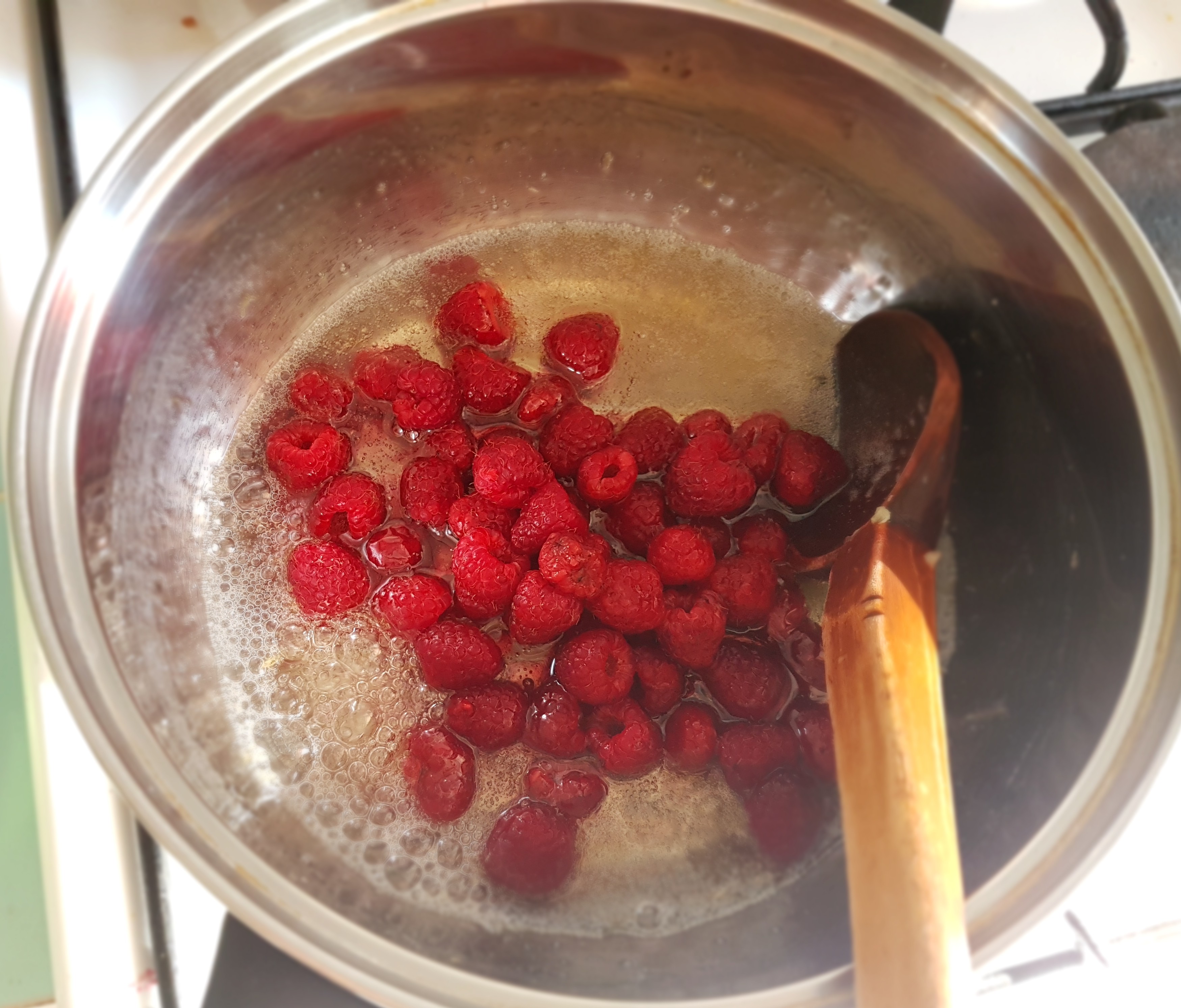 Desert dulceata de fructe de padure