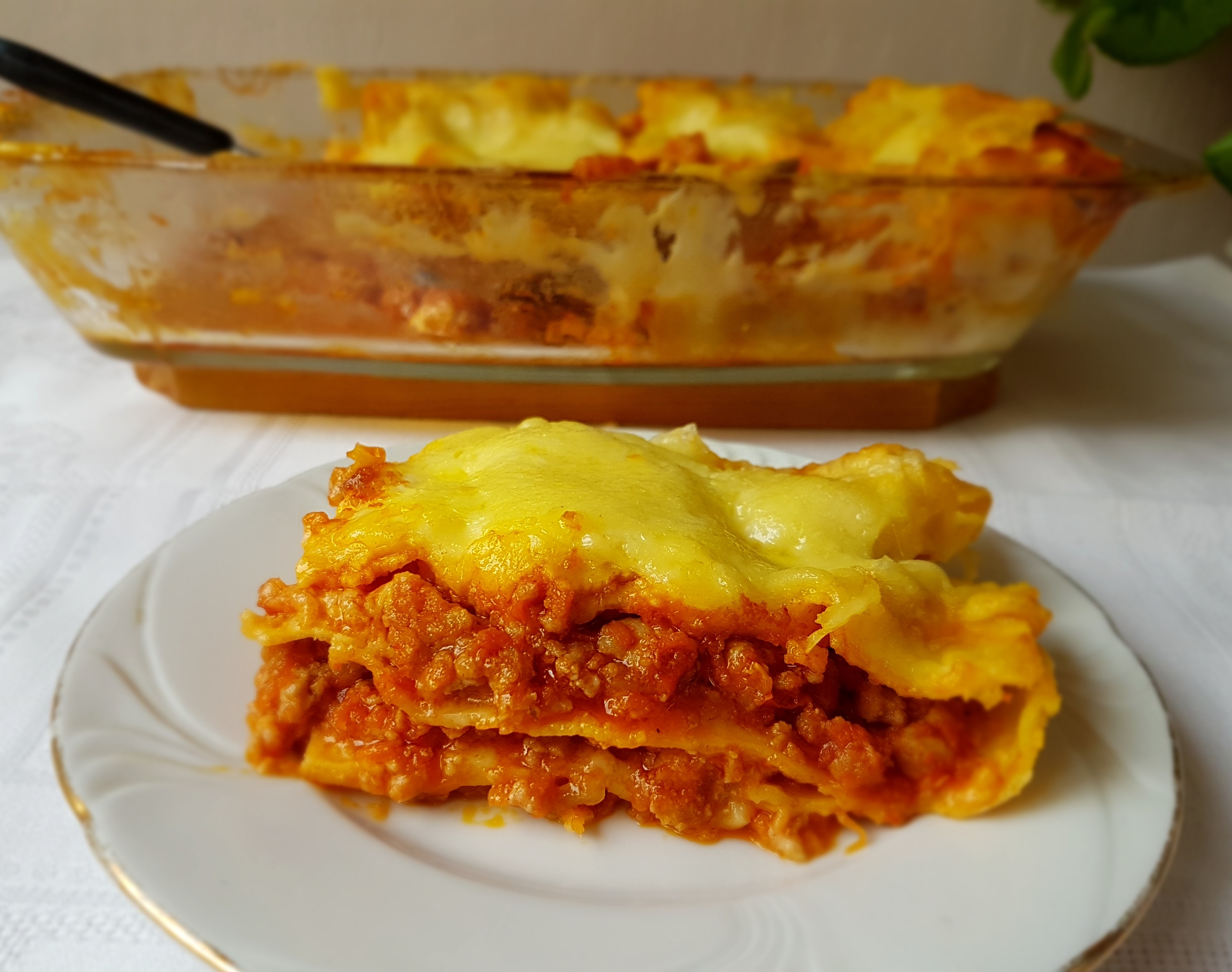 Reteta de lasagna cu carne de porc si sos Bechamel