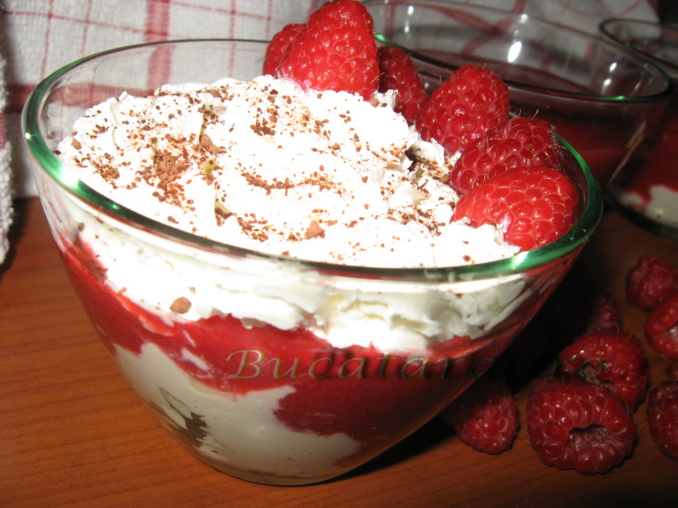 Crema de mascarpone cu zmeura