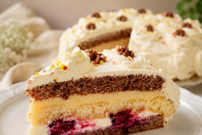 Desert tort cu crema de branza si budinca de vanilie