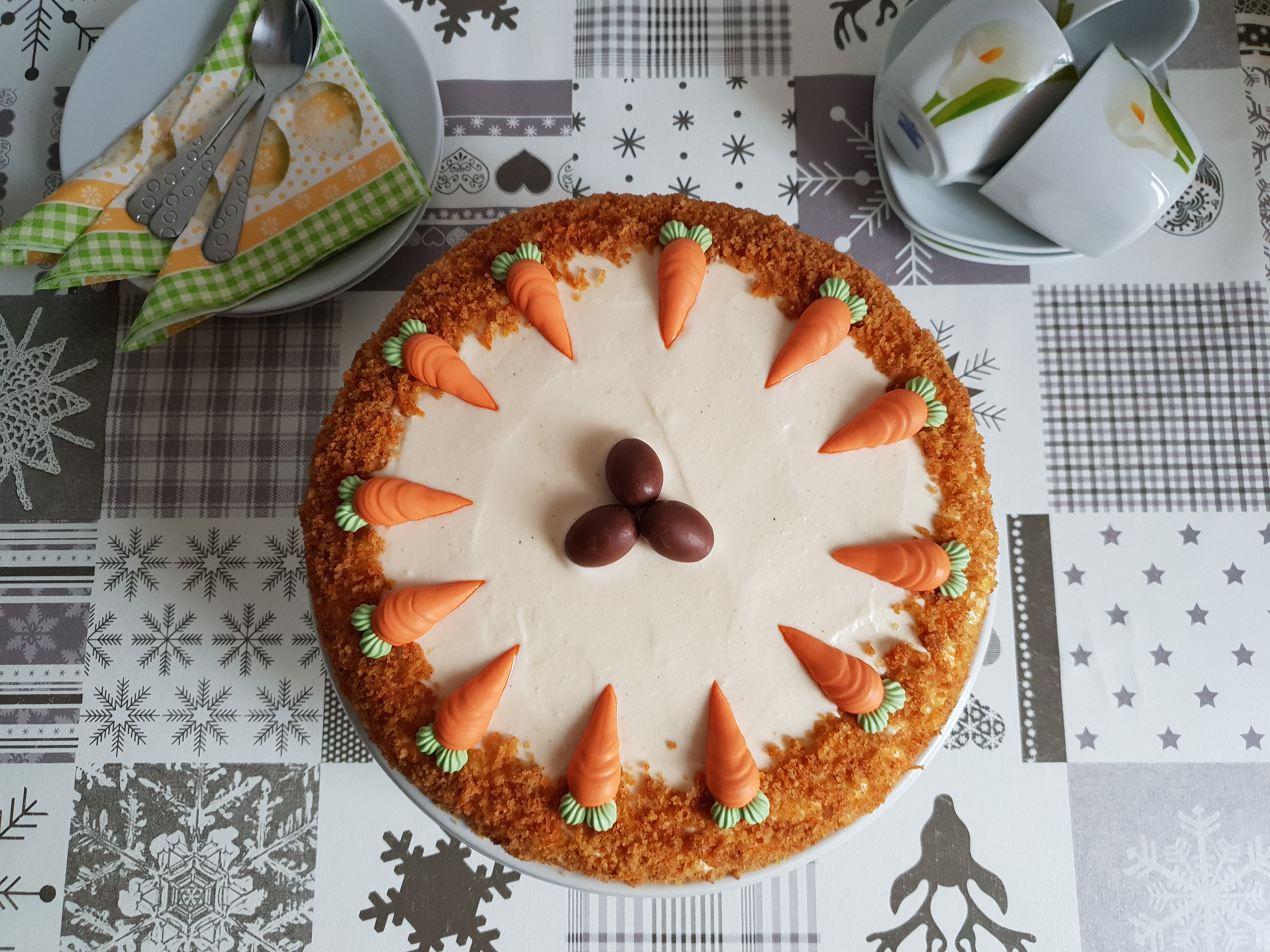 Desert tort cu morcovi - Carrot cake