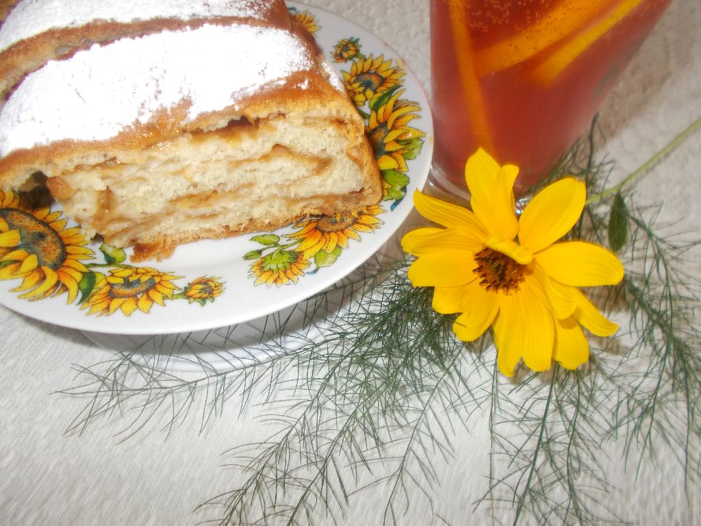 Desert strudel de post cu mere de vara