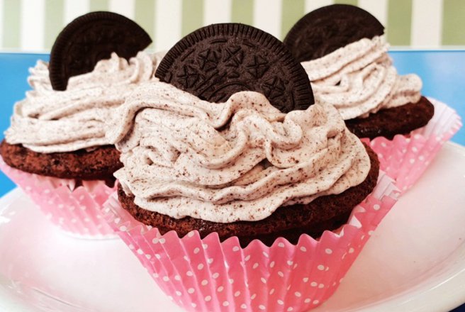 Desert Oreo cupcakes