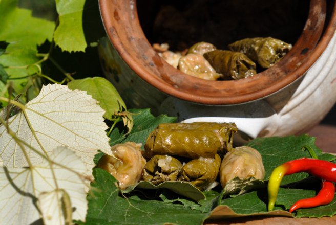 Sarmale in oala de lut pregatite in cuptor vechi  pe  lemne