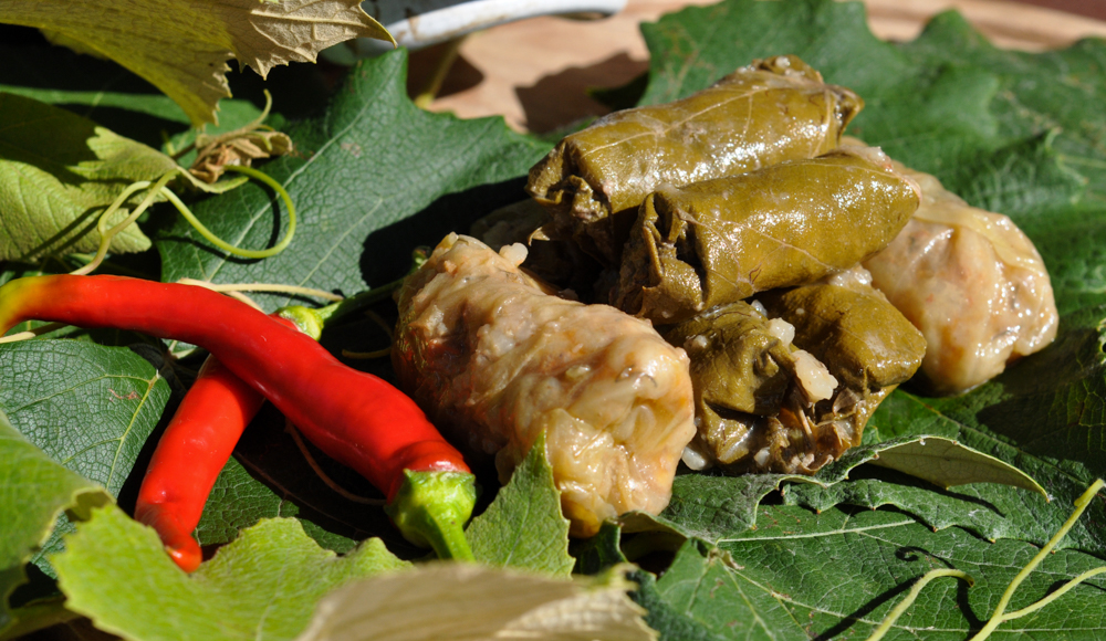 Sarmale in oala de lut pregatite in cuptor vechi  pe  lemne