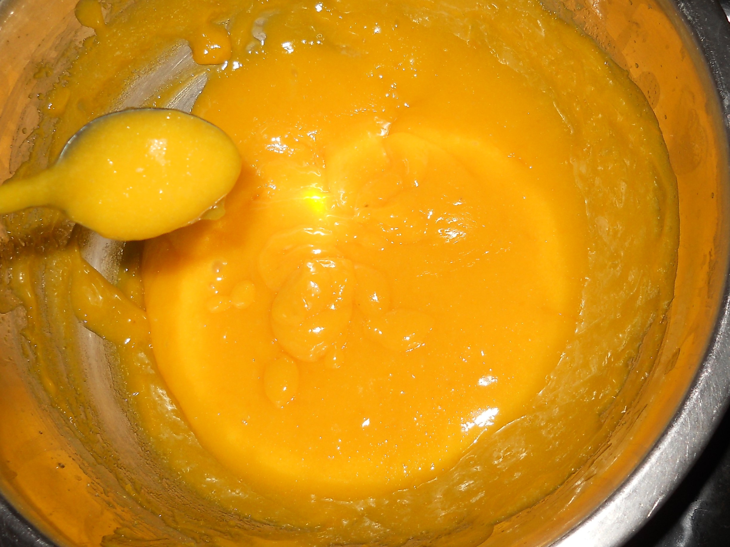 Desert lemon curd