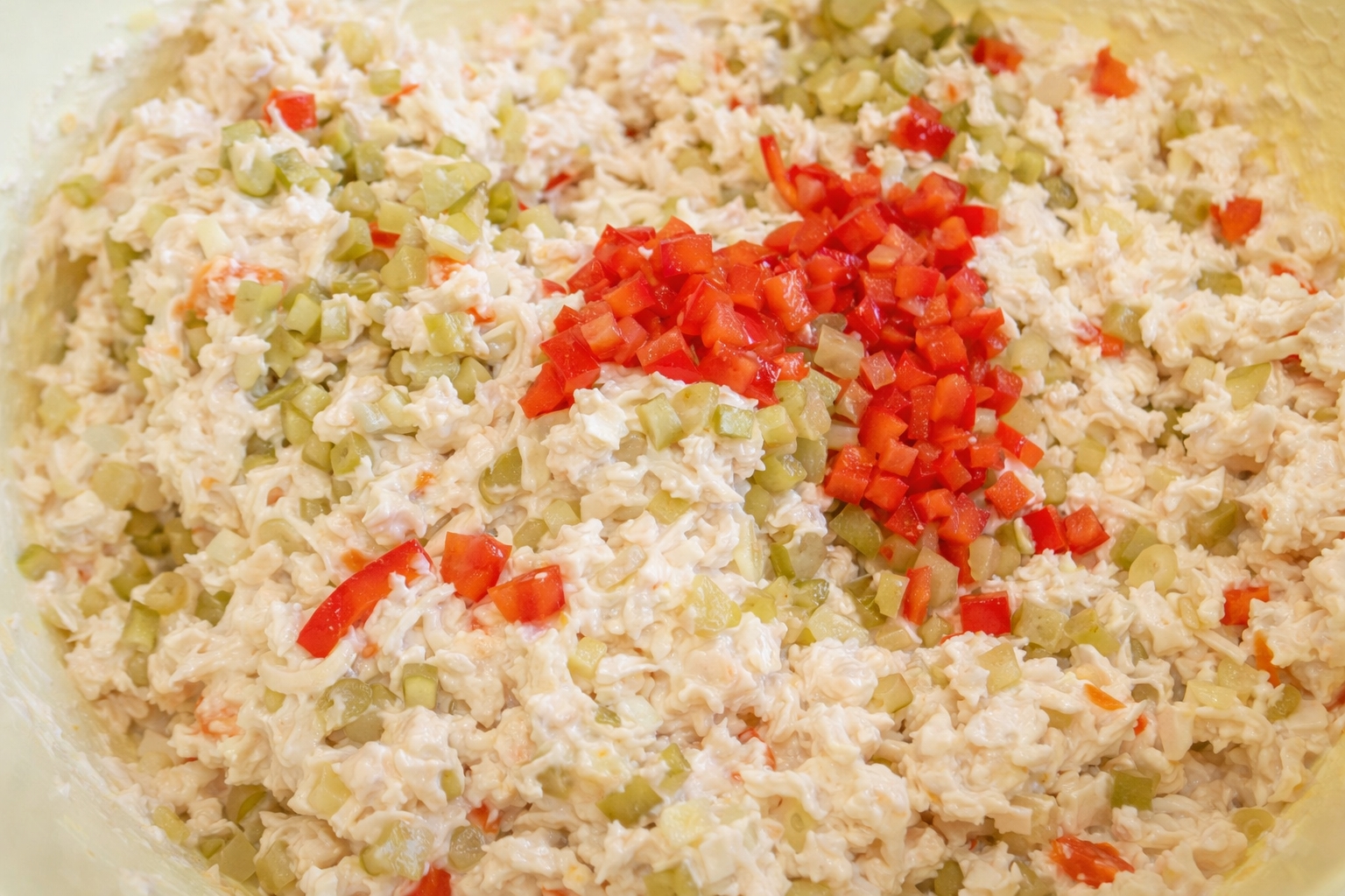 Salata de ciuperci cu piept de pui si telina