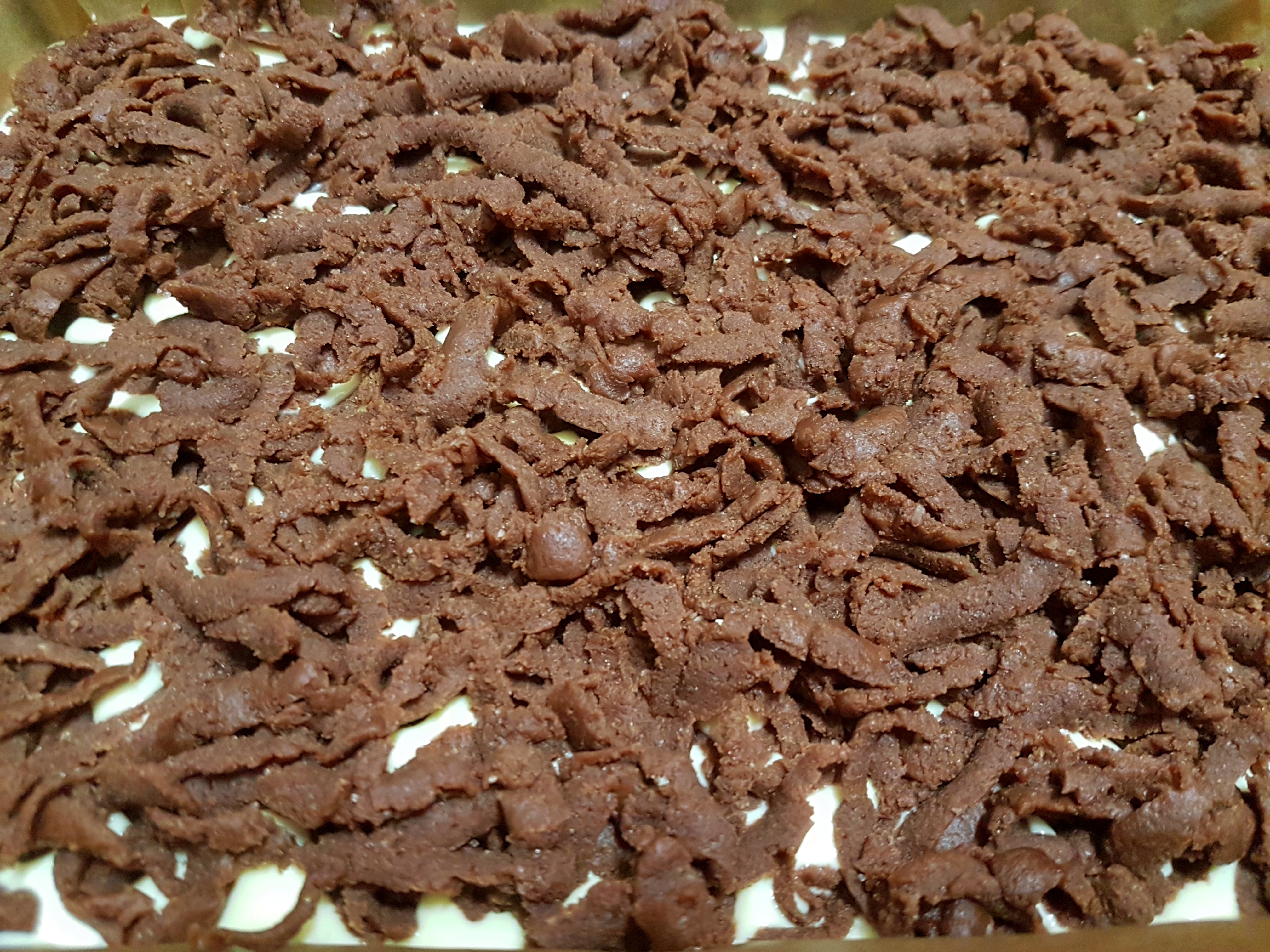 Desert prajitura cu branza si blat de cacao razuit (Rudy)