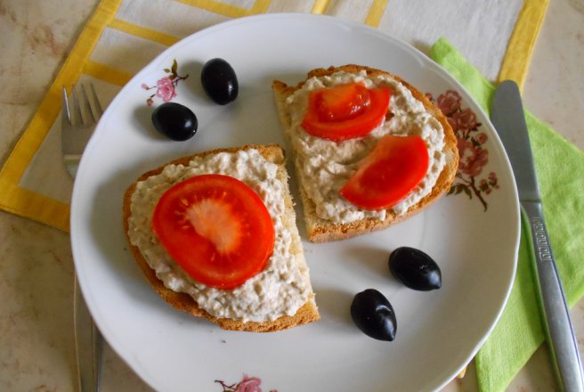 Salata de vinete, cu smantana si plante aromatice