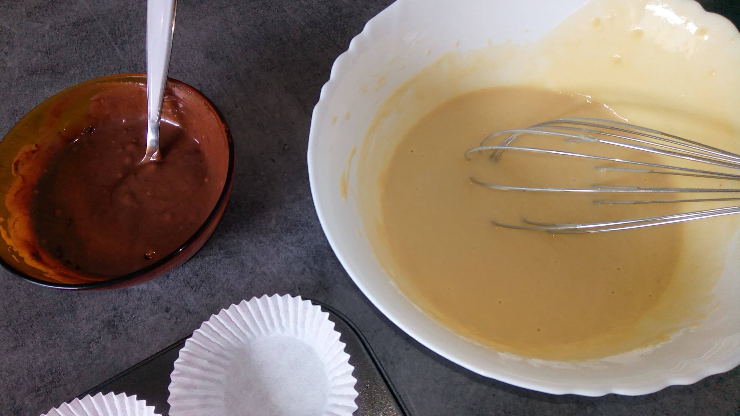 Desert muffins de post cu aroma de vanilie si cacao