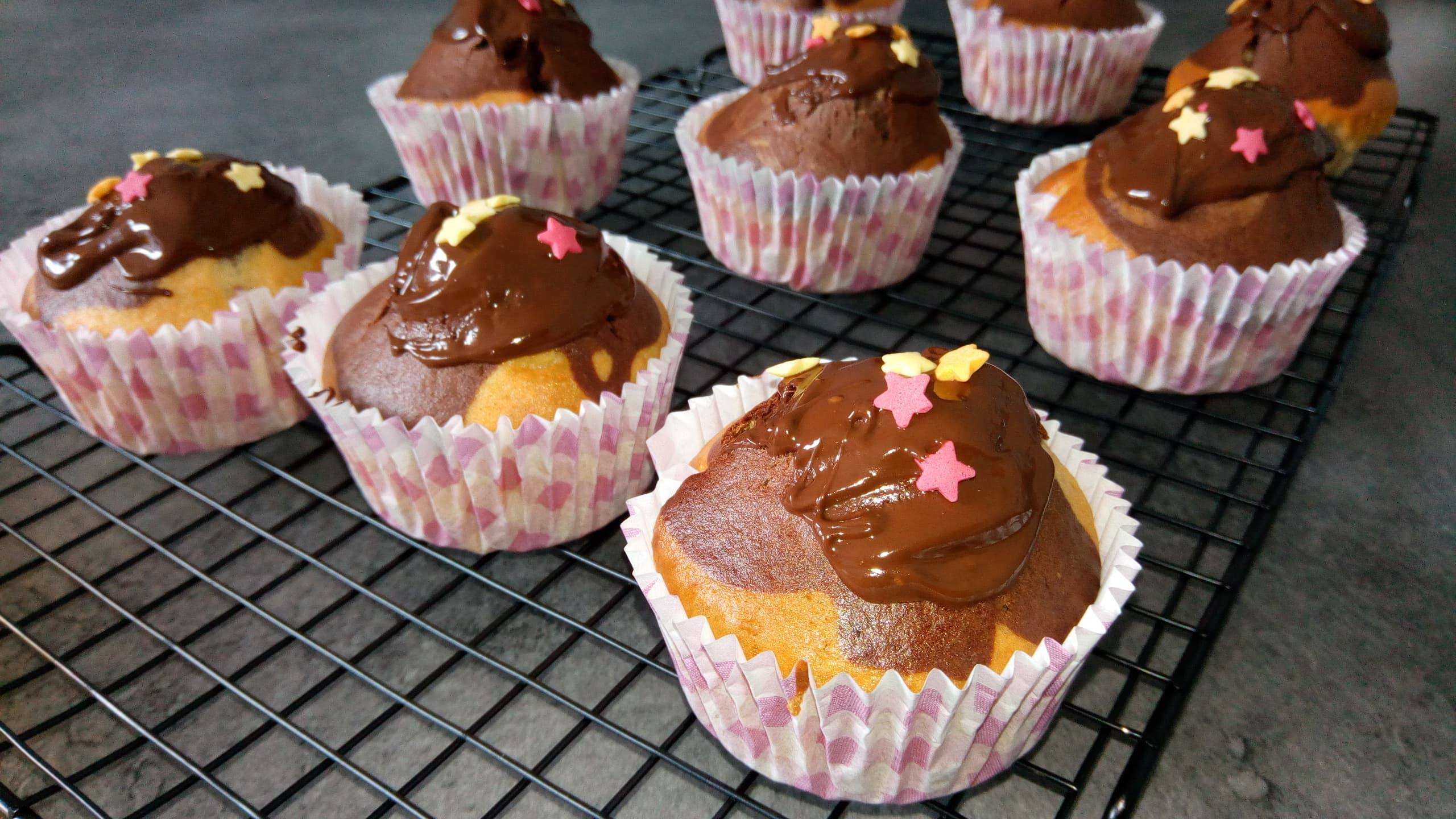 Desert muffins de post cu aroma de vanilie si cacao