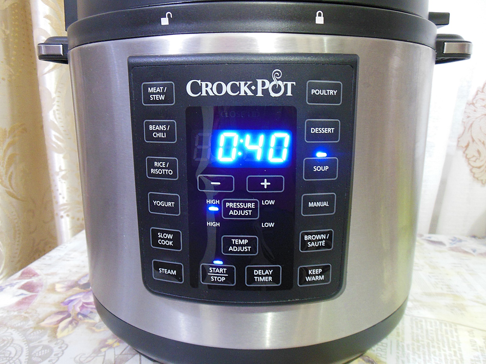 Ciorba de pui cu rosii si taitei la Multicooker Crock-Pot Express cu gatire sub presiune