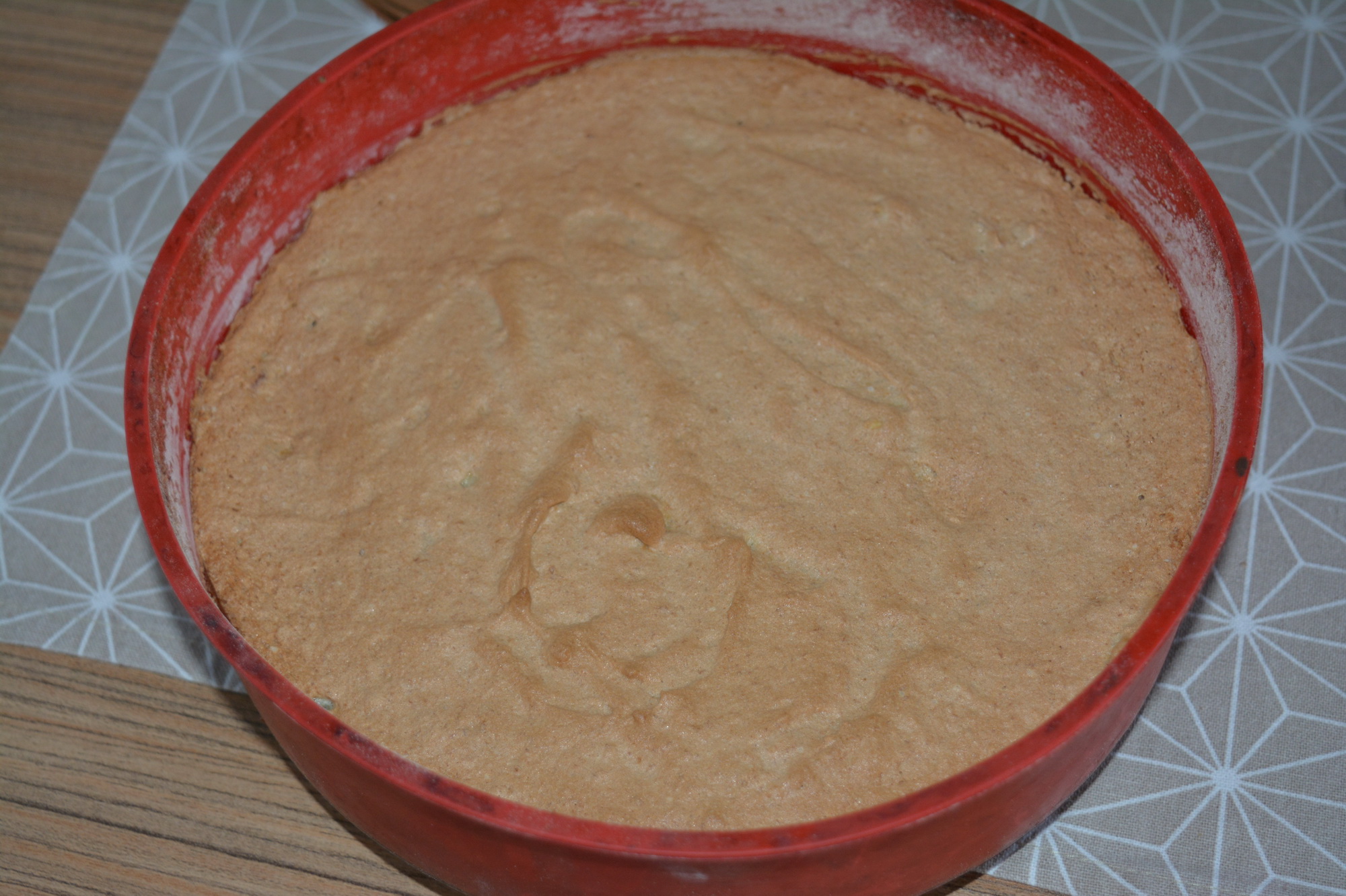 Desert tort cu dulceata de capsune si bavareza de vanilie