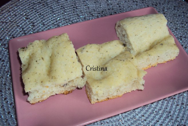 Focaccia cu salvie