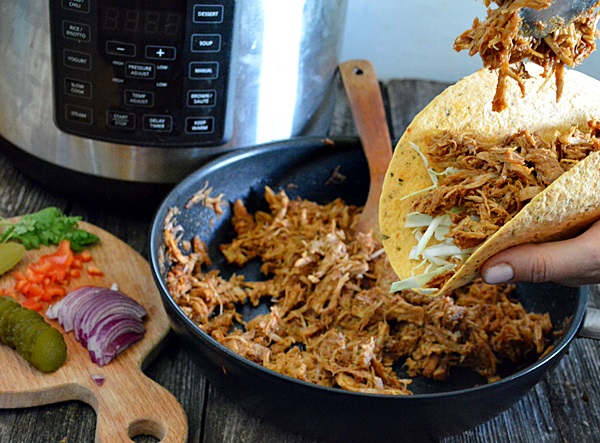 Pulled pork la Multicooker Crock Pot Express cu gatire sub presiune