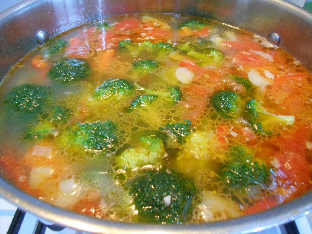 Ciorba de legume, cu broccoli