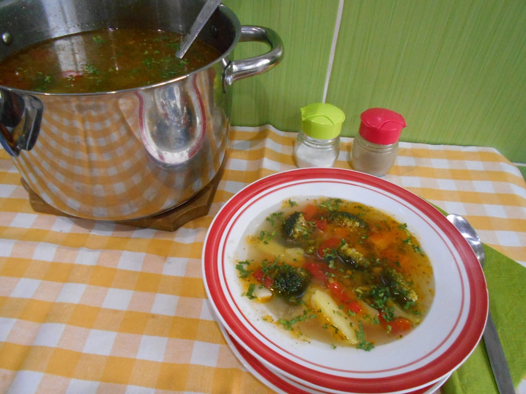 Ciorba de legume, cu broccoli